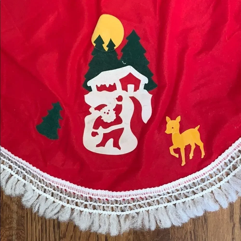 Vtg red felt Christmas‎ tablecloth or tree skirt